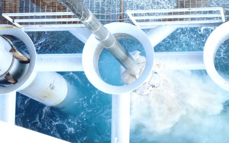 Well Template Cleaning The Sea Floor Of The Chuchupa B Offshore ...