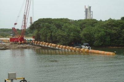 CONSTRUCTION AND LAYING OF UNDERWATER PIPES AT THE NÉSTOR PINEDA TERMINAL